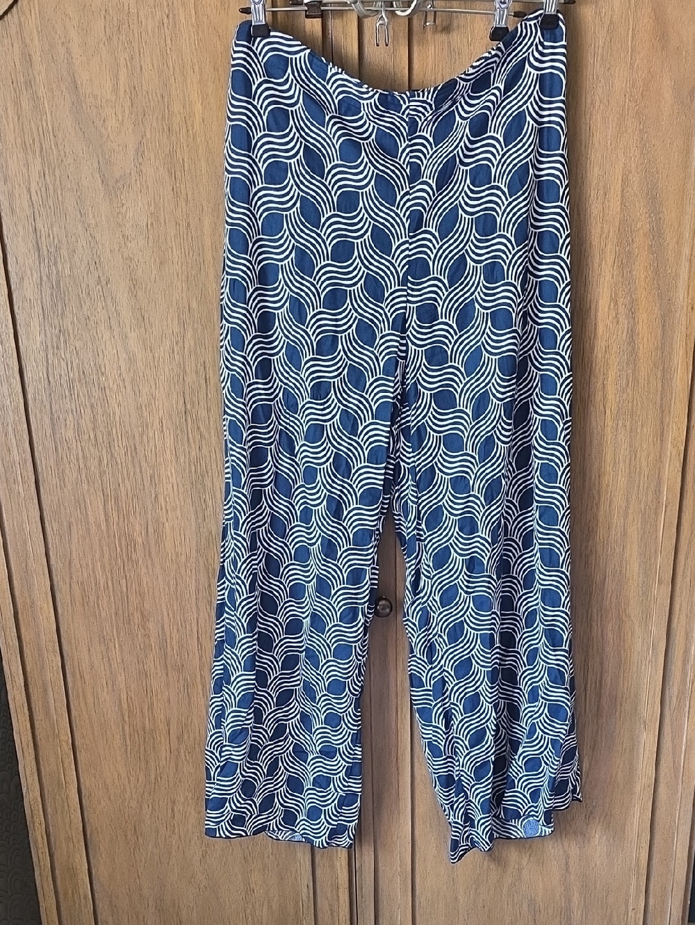 Escapada Flowy Wide Leg Pants, Elastic In Back, Size L
